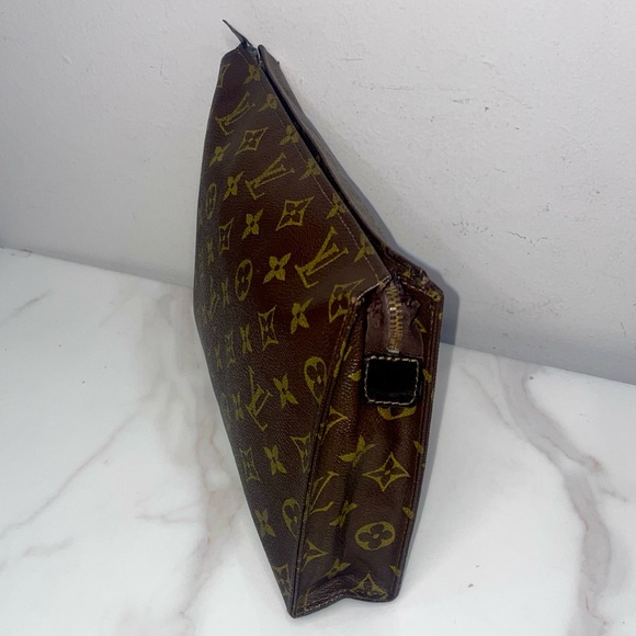 Authentic Louis Vuitton large Clutch with COA - Picture 9 of 13